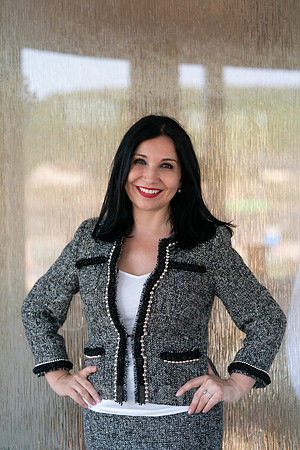 ivona-83